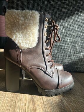 Women’s Brown Faux-Shearling Lace-Up Platform Boot